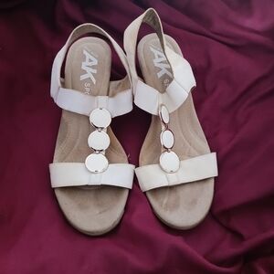 Anne Klein Cream and Tan Sandals
